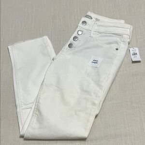 Old Navy Women's Cropped White high rise Jeans